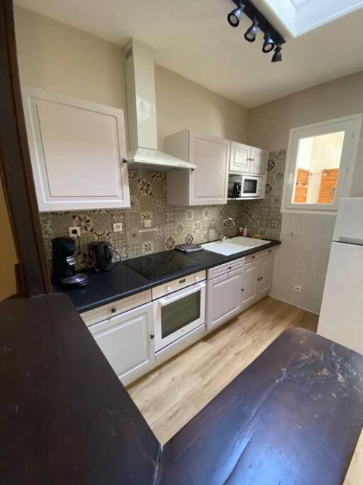 Appartement Charmant Hypercentre Avec Patio Prive Et Parking Orléans Eksteriør billede