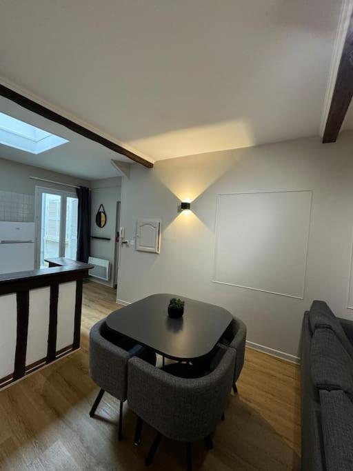Appartement Charmant Hypercentre Avec Patio Prive Et Parking Orléans Eksteriør billede
