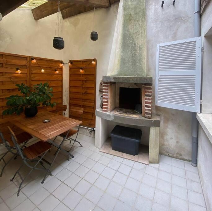 Appartement Charmant Hypercentre Avec Patio Prive Et Parking Orléans Eksteriør billede